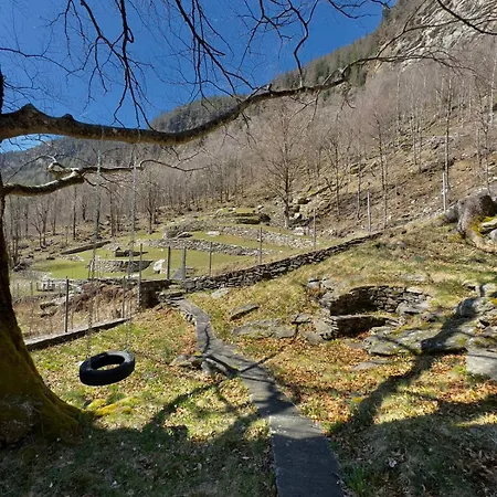 Ferienhaus Private 3-story In Val Calanca, *