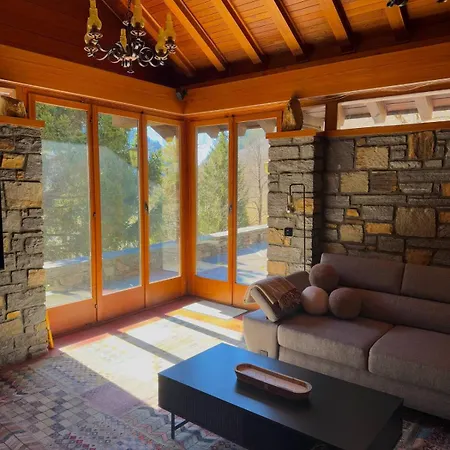 Private 3-story In Val Calanca, Ferienhaus *