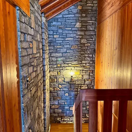 Private 3-story In Val Calanca, Prázdninový dům