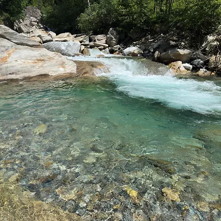 Private 3-story In Val Calanca, Feriehus
