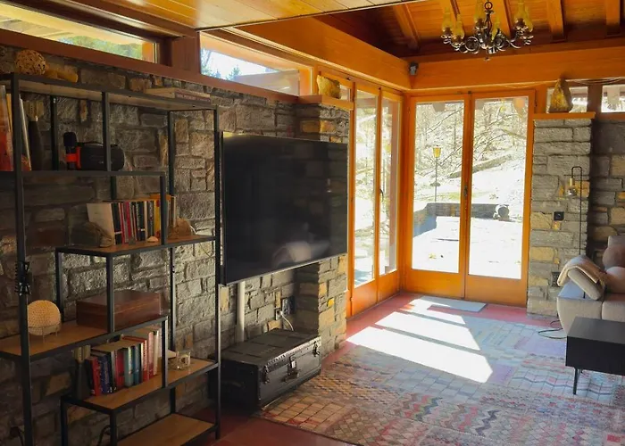 Vakantiehuis Private 3-story In Val Calanca, *