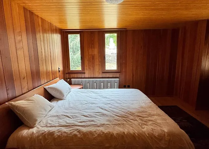 Vakantiehuis Private 3-story In Val Calanca, Rossa