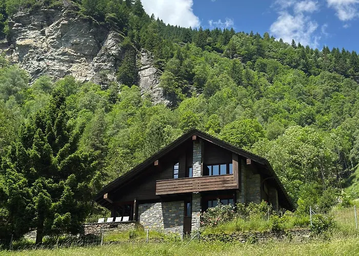 Casa de Férias Private 3-story In Val Calanca,