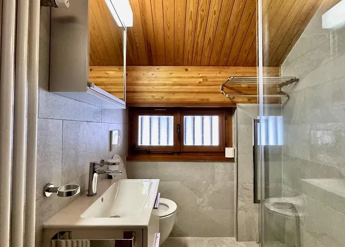 Private 3-story In Val Calanca, Feriehus Rossa