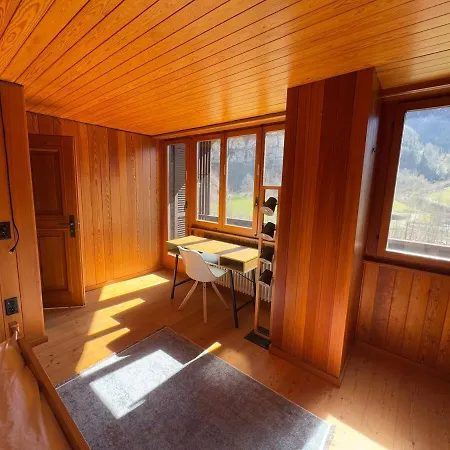 Private 3-story In Val Calanca, 度假居 *