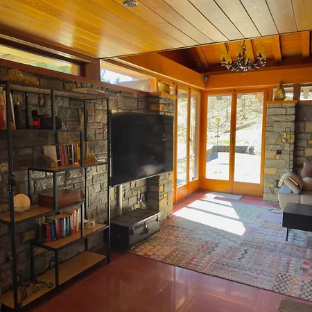 度假居 Private 3-story In Val Calanca, *