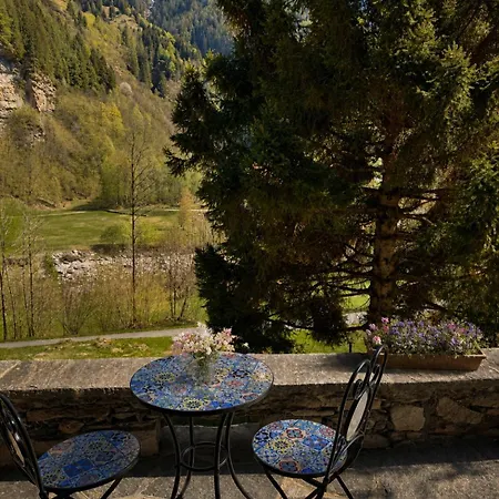 Private 3-story In Val Calanca, Feriehus